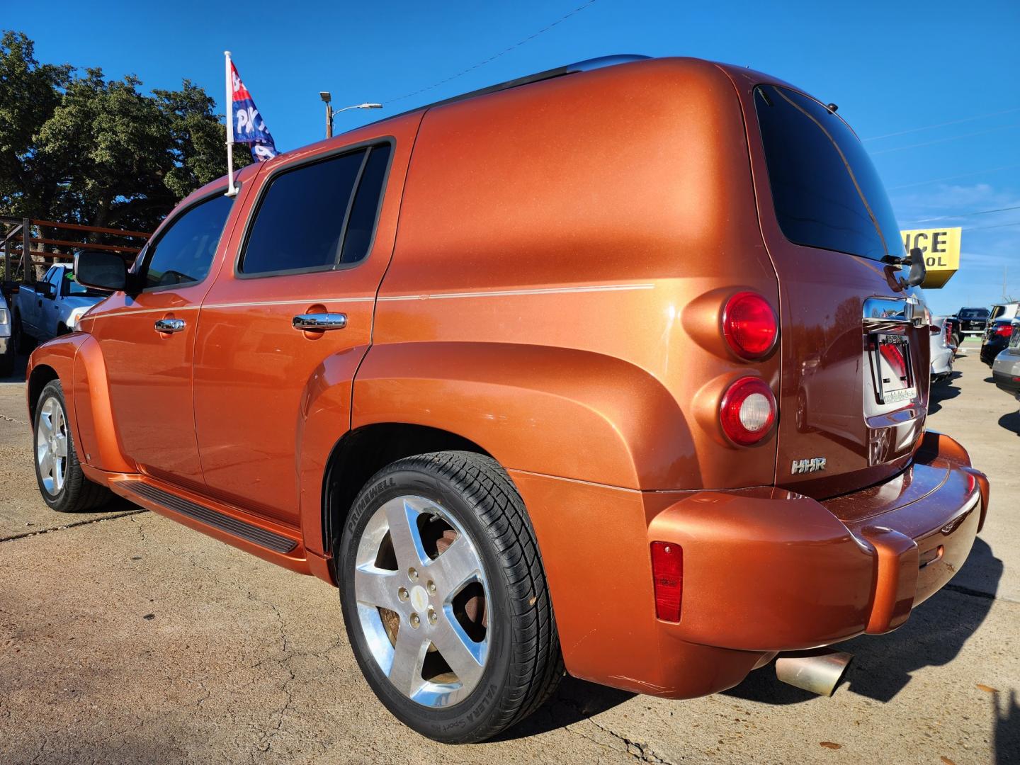 2008 SUNSET ORANGE Chevrolet HHR LT (3GNDA53P58S) with an 2.4L L4 DOHC 16V engine, AUTO transmission, located at 2660 S.Garland Avenue, Garland, TX, 75041, (469) 298-3118, 32.885551, -96.655602 - Photo#5